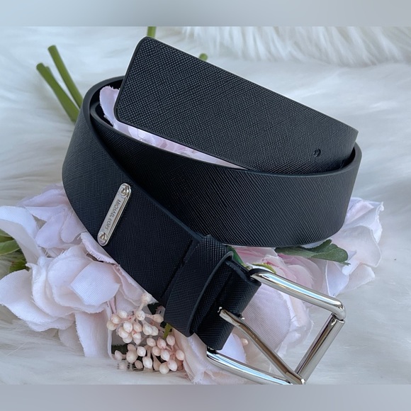 Michael Kors Women'a Black Belt - Picture 2 of 9